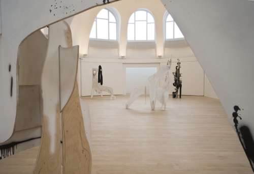 Installation view: Aaron Curry,&nbsp;Kestner Gesellschaft, Hannover. 2010.
